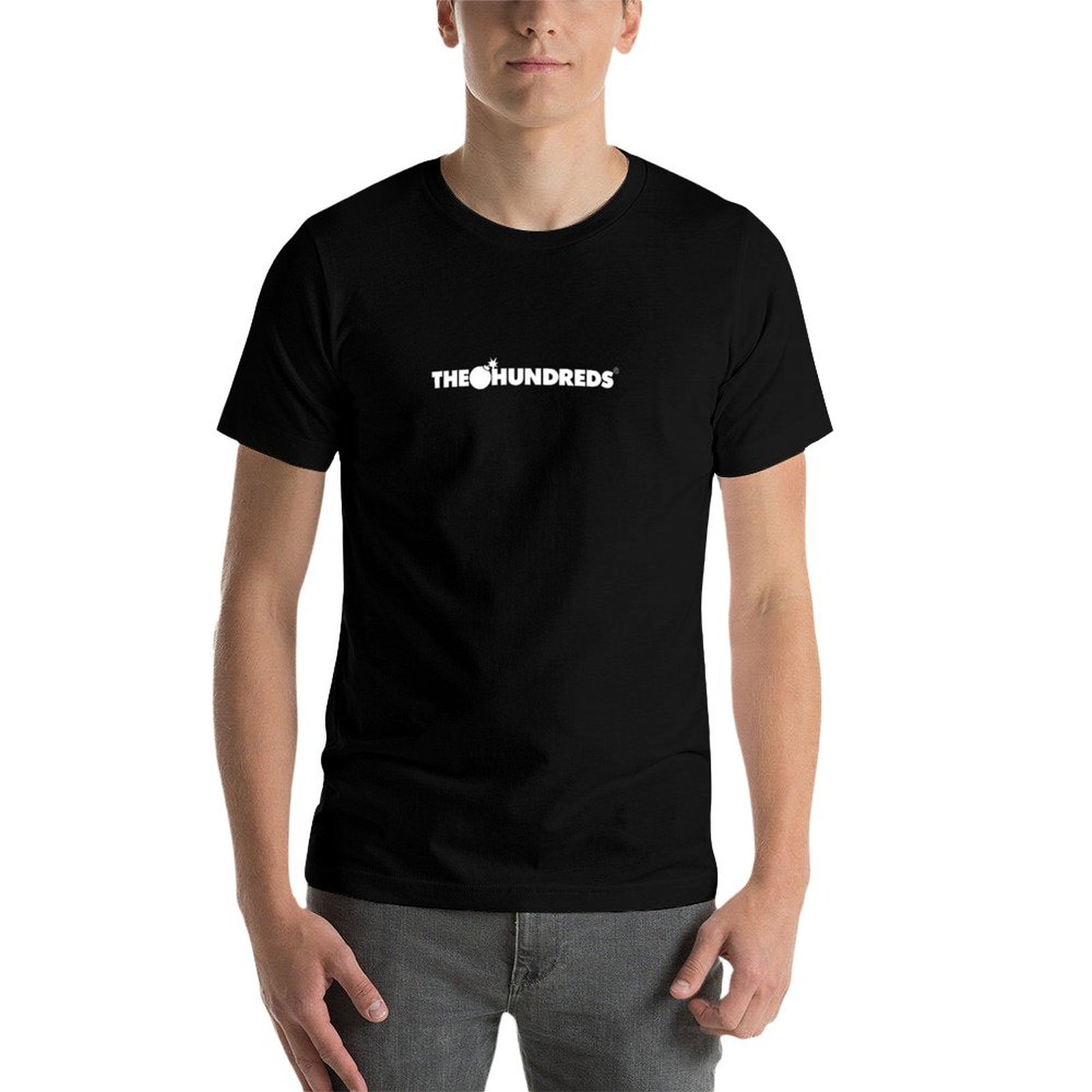 A community-based streetwear T - Streetwear Brand Essentials ulasan dan harga
